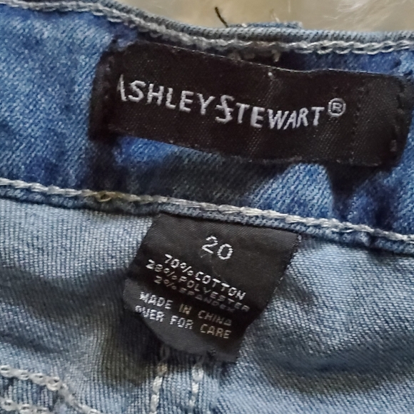 COPY - Ashley Stewart Graphic DistressedJeans💥 - Picture 8 of 8